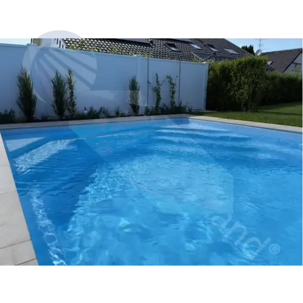 Celestine 8s Im Garten Am Zaun