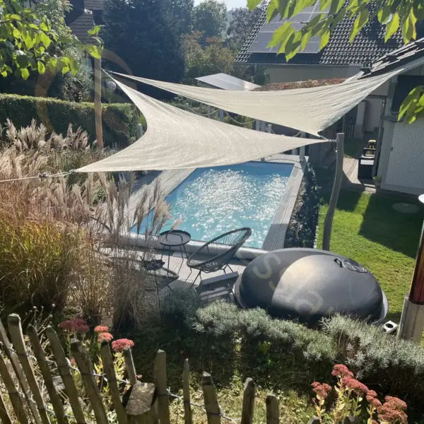 Starlite Sk In Der Gartenoase Unter Sonensegeln